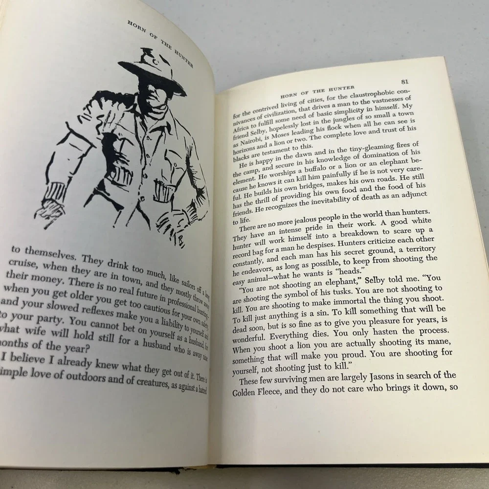 VTG‎ Horn of the Hunter by Robert C. Ruark, 1953 Collectible Illustrated Africa